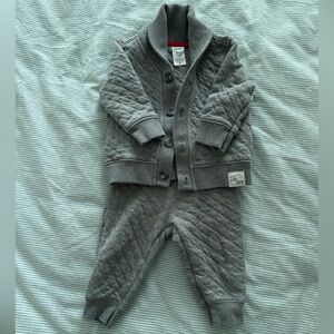 Cozy Gray Quilted outfit